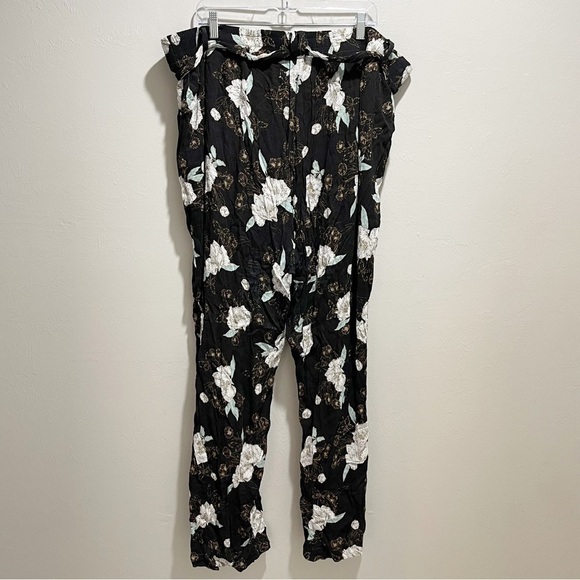 TORRID Women’s Plus Black Floral Gauze Wide Leg Pull On Pants With Belt Size 3X - Picture 1 of 9